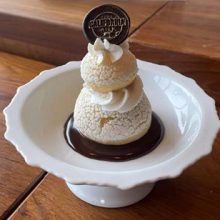 vietnamese-iced-coffee-california-cheesecake-puffs